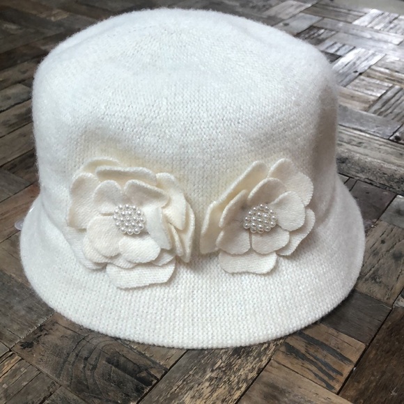 NWT Cream Wool Bucket Hat Croft & Barrow